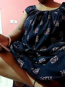 Cute-Swewty online show from May 22, 2026, 1:50 pm