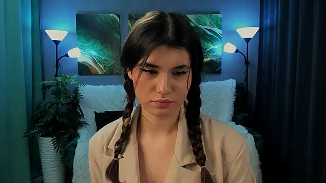 AnoraDark online show from September 14, 2025, 6:18 pm