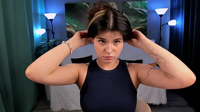 AnoraDark online show from September 23, 2025, 12:19 pm