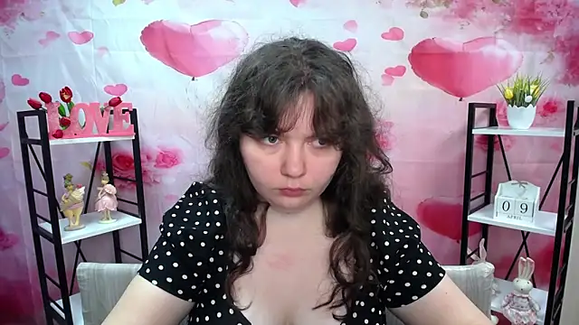 NeonilaLisova online show from April 9, 2026, 5:18 am