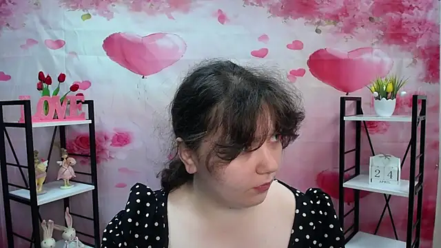 NeonilaLisova online show from April 24, 2026, 5:10 am