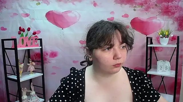 NeonilaLisova online show from April 26, 2026, 5:16 am