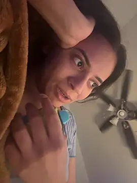 vixxnovalee online show from November 24, 2025, 2:11 am