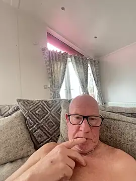 Snapshot of philefc chatting on February 11, 2026, 3:17 pm philefc online show from February 11, 2026, 3:17 pm