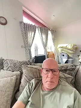 Snapshot of philefc chatting on March 9, 2026, 12:42 pm philefc online show from March 9, 2026, 12:42 pm