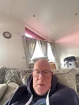 Snapshot of philefc chatting on March 11, 2026, 11:16 am philefc online show from March 11, 2026, 11:16 am