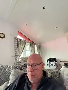 Snapshot of philefc chatting on March 15, 2026, 4:57 pm philefc online show from March 15, 2026, 4:57 pm