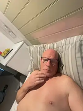 Snapshot of philefc chatting on March 27, 2026, 8:26 am philefc online show from March 27, 2026, 8:26 am