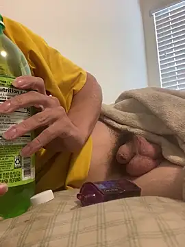 Snapshot of lil_dick_wonder chatting on October 20, 2025, 10:10 pm lil dick wonder online show from October 20, 2025, 10:10 pm