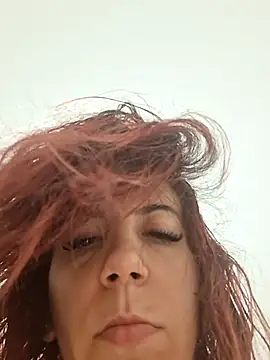 Anayssa  online show from October 17, 2025, 8:00 pm