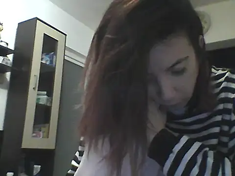 Anayssa  online show from February 28, 2026, 9:05 pm