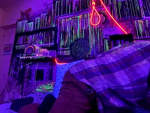 Snapshot of 3615-ULLA chatting on October 25, 2025, 5:19 pm 3615-ULLA online show from October 25, 2025, 5:19 pm