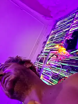 Snapshot of 3615-ULLA chatting on October 28, 2025, 8:55 pm 3615-ULLA online show from October 28, 2025, 8:55 pm