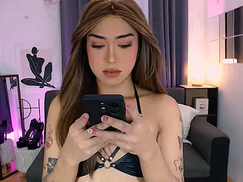 SweetAeshaMargaux online show from September 12, 2025, 7:19 am