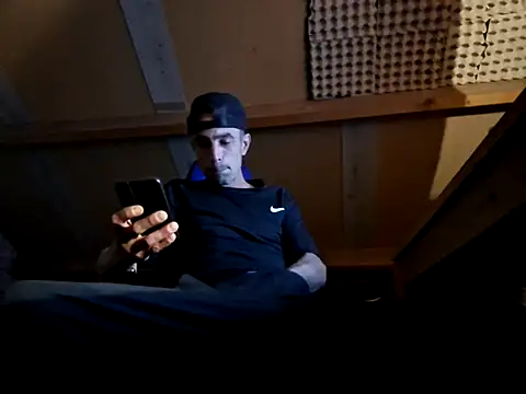 Snapshot of kompiee chatting on October 1, 2025, 10:38 pm kompiee online show from October 1, 2025, 10:38 pm