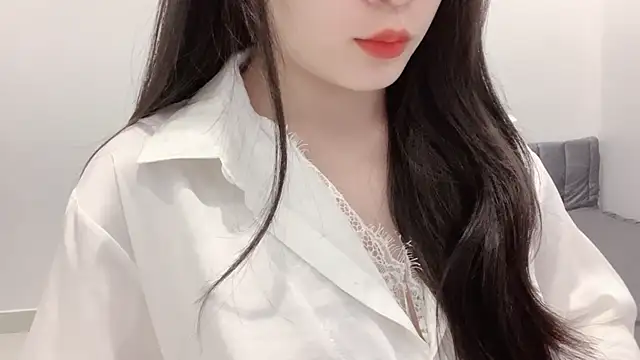    Lily    online show from May 1, 2026, 3:38 pm