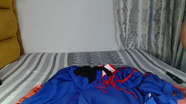 SexxyAddiict online show from April 24, 2026, 5:37 pm