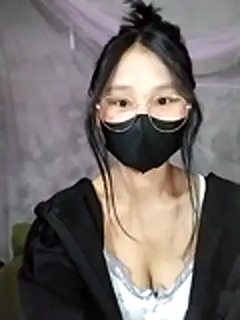 saronla 03 online show from November 27, 2025, 2:24 am