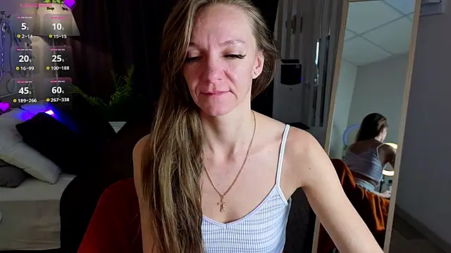 Jesica mooon online show from February 5, 2026, 1:32 am