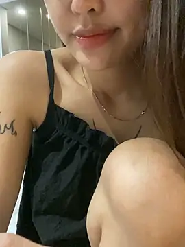   BabyShowPublic   online show from February 25, 2026, 4:05 pm