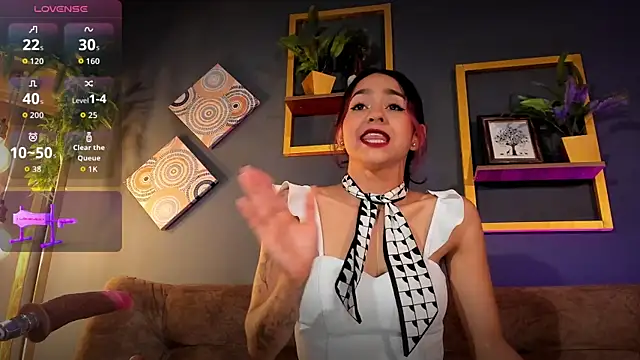 Snapshot of RACHELRUIZ chatting on November 2, 2025, 4:31 pm RACHELRUIZ online show from November 2, 2025, 4:31 pm