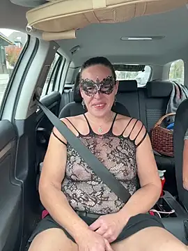 Snapshot of Nadja_Noir chatting on November 8, 2025, 11:21 am Nadja Noir online show from November 8, 2025, 11:21 am