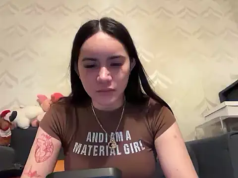 Snapshot of Yhanbeaufort18 chatting on October 12, 2025, 4:06 pm Yhanbeaufort18 online show from October 12, 2025, 4:06 pm