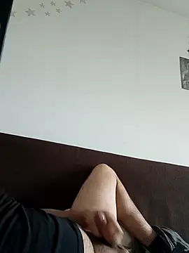 Snapshot of flr196 chatting on February 8, 2026, 8:07 am flr196 online show from February 8, 2026, 8:07 am