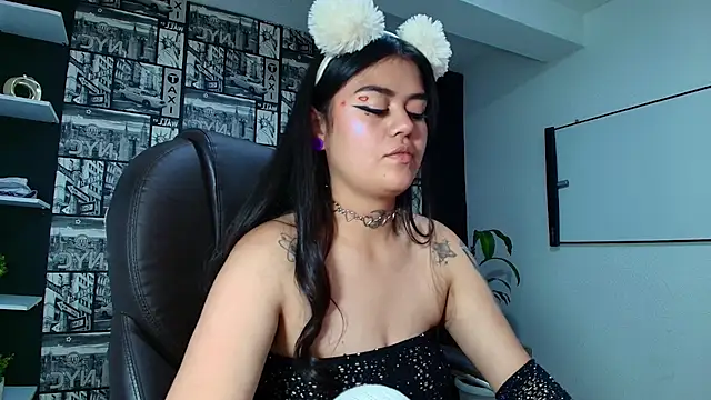 Snapshot of Mia_Morelli_ chatting on September 26, 2025, 5:00 am Mia Morelli  online show from September 26, 2025, 5:00 am