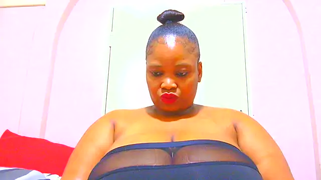 Snapshot of Tastyboobies chatting on October 27, 2025, 7:12 am Tastyboobies online show from October 27, 2025, 7:12 am