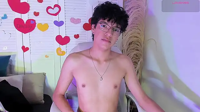 miilo wolf online show from September 9, 2025, 11:43 am
