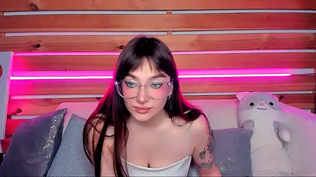 Snapshot of Emily_Tylerr chatting on September 25, 2025, 1:31 am Emily Tylerr online show from September 25, 2025, 1:31 am