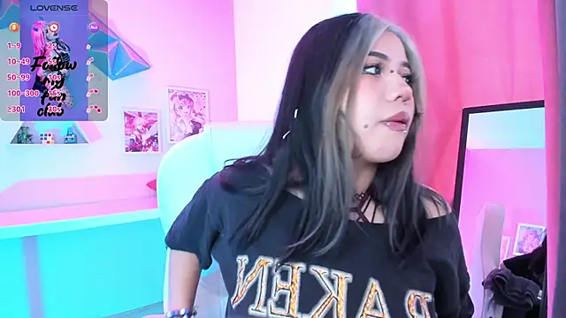 pinkk deemon online show from October 6, 2025, 2:14 pm