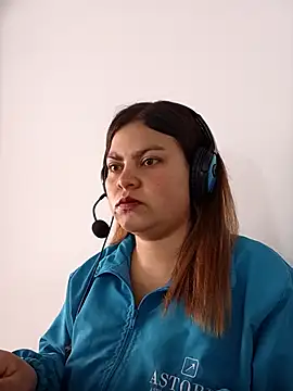 LUCIANA  99 online show from September 12, 2025, 3:01 pm