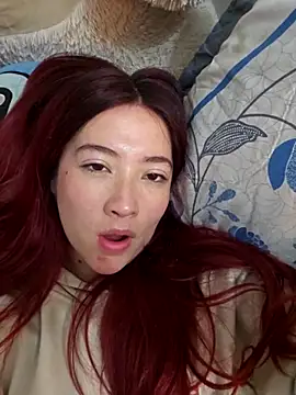 lunnaa  online show from February 6, 2026, 3:33 am