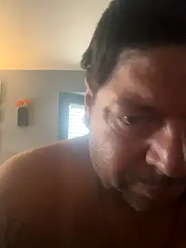 willama111970 online show from September 26, 2025, 4:33 pm