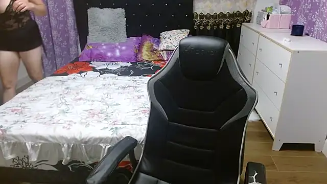 lejlavagyok online show from September 12, 2025, 7:36 pm