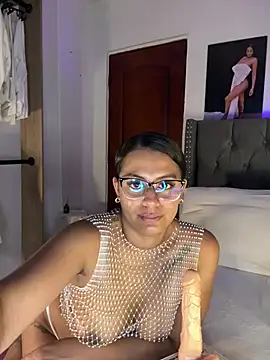 Snapshot of ema_zoe chatting on July 19, 2026, 12:03 am ema zoe online show from July 19, 2026, 12:03 am