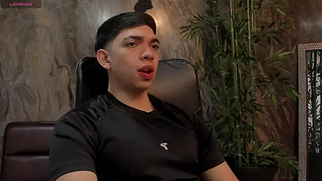 Eryonbradley online show from March 11, 2026, 11:27 am