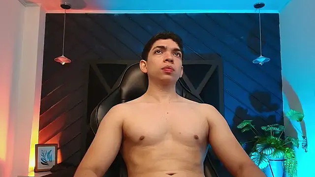 Eryonbradley online show from March 18, 2026, 12:19 pm