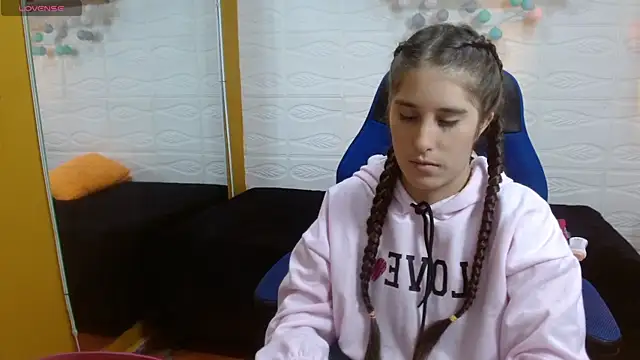 Snapshot of karlarousex chatting on September 26, 2025, 2:59 am karlarousex online show from September 26, 2025, 2:59 am