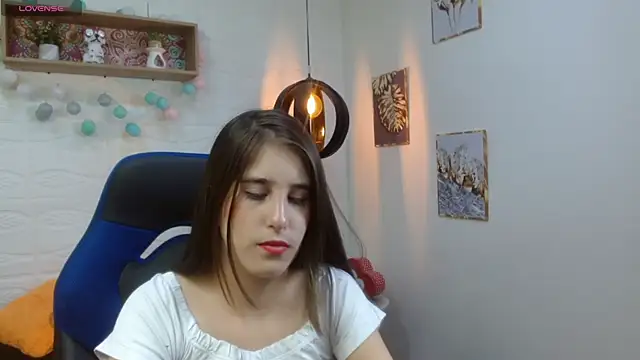 Snapshot of karlarousex chatting on October 4, 2025, 3:15 am karlarousex online show from October 4, 2025, 3:15 am