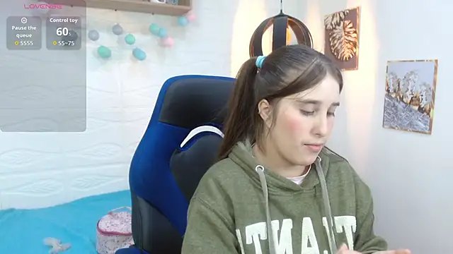 Snapshot of karlarousex chatting on October 21, 2025, 4:46 am karlarousex online show from October 21, 2025, 4:46 am