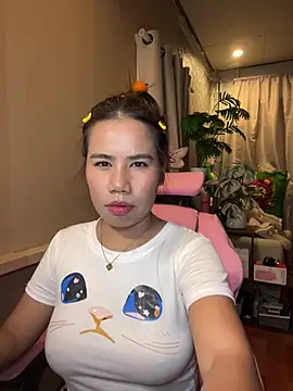 Snapshot of Kath_C chatting on April 16, 2026, 7:31 am Kath C online show from April 16, 2026, 7:31 am