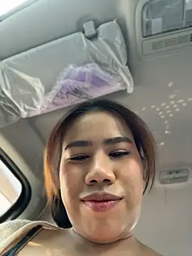 Snapshot of Kath_C chatting on April 23, 2026, 8:13 am Kath C online show from April 23, 2026, 8:13 am