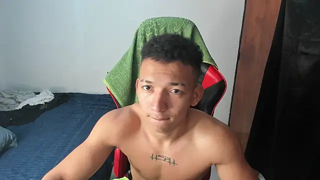 Snapshot of JuanchiT66 chatting on February 13, 2026, 5:03 am JuanchiT66 online show from February 13, 2026, 5:03 am