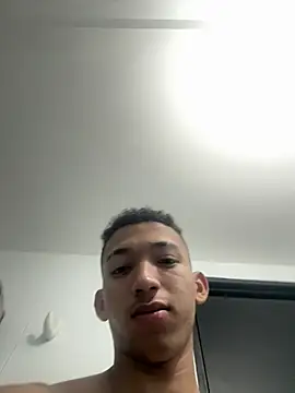 Snapshot of JuanchiT66 chatting on February 15, 2026, 2:52 am JuanchiT66 online show from February 15, 2026, 2:52 am