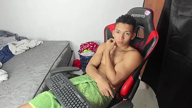 Snapshot of JuanchiT66 chatting on February 27, 2026, 1:38 am JuanchiT66 online show from February 27, 2026, 1:38 am