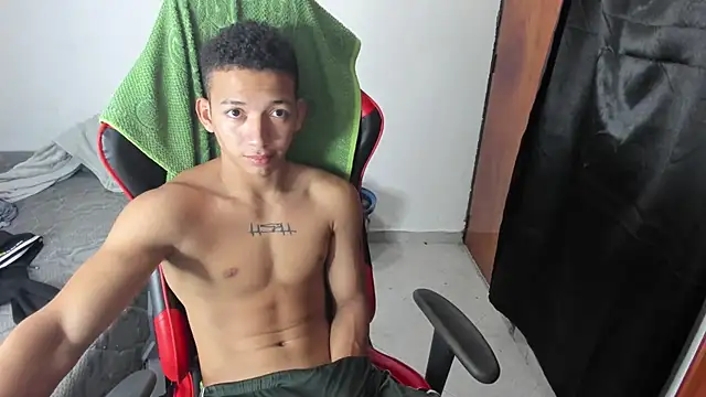 Snapshot of JuanchiT66 chatting on March 4, 2026, 12:05 am JuanchiT66 online show from March 4, 2026, 12:05 am