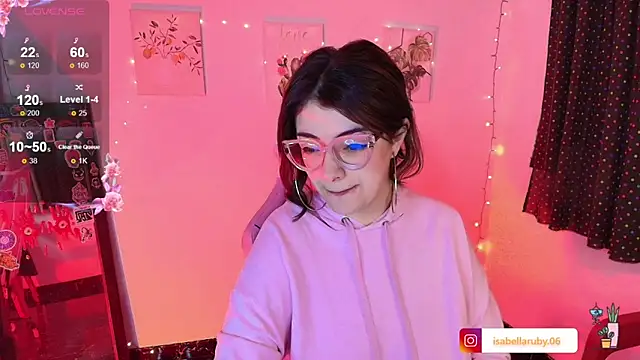 isaferrer06 online show from October 20, 2025, 10:05 am